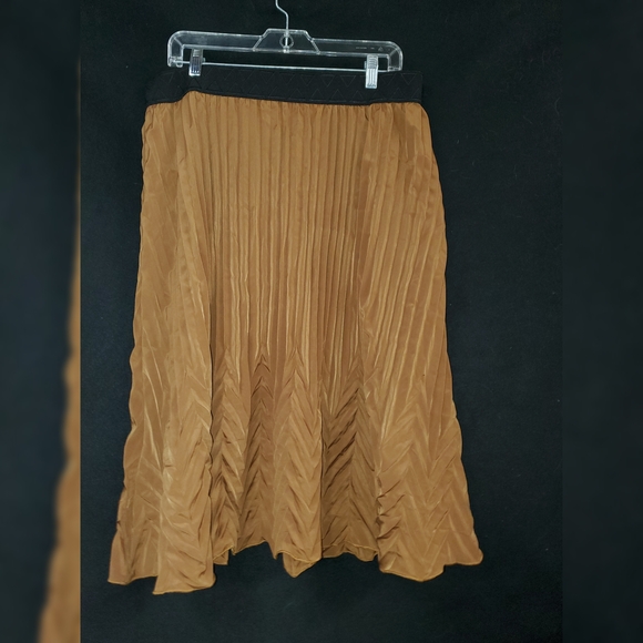 LuLaRoe Dresses & Skirts - LuLaRoe Tan/Brown Jill 2x